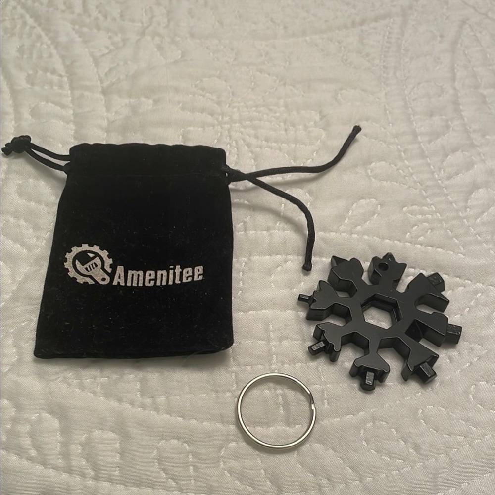 NEW AMENITEE Snowflake Heavy Duty Multi Functional Tool Key Ring with Pouch